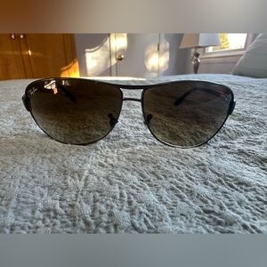 Ray Ban aviator sunglasses with case.
